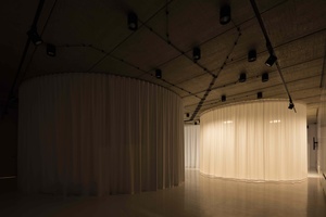 2016 捷克家具展厅 – 椅子用作外立面的展厅 (11)